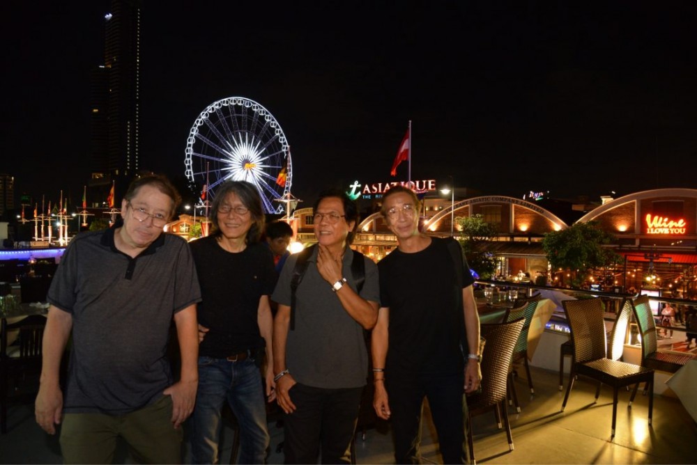 ชิลกับคอนเสิร์ตลอยน้ำ