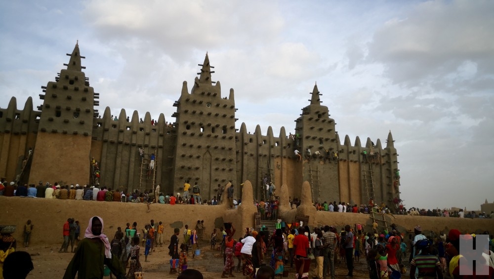 ฉายเดี่ยวไป ฉาบโคลน ที่เจนเน่