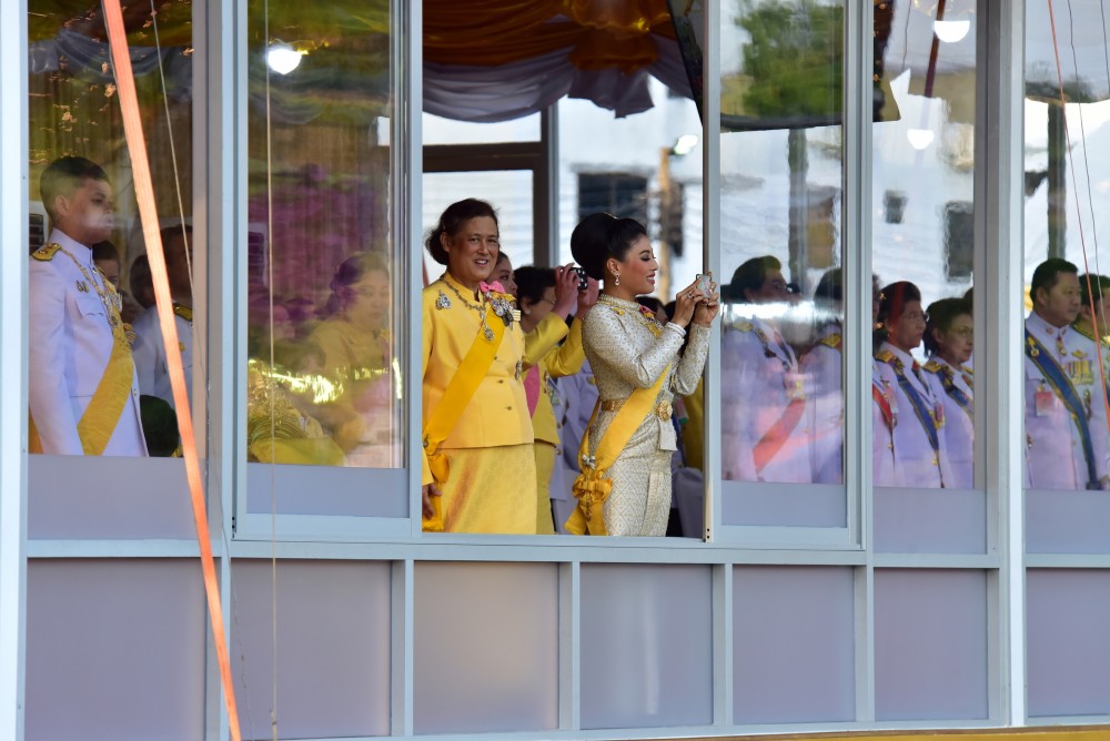 ชมภาพชุดประวัตืศาสตร์ "ขบวนพยุหยาตราทางสถลมารค" รัชกาลที่ 10