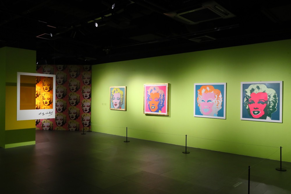 ชมงานออริจินัลของราชาป๊อบอาร์ต ในนิทรรศการ  “ANDY WARHOL: POP ART” ที่ริเวอร์ ซิตี้ แบงค็อก 