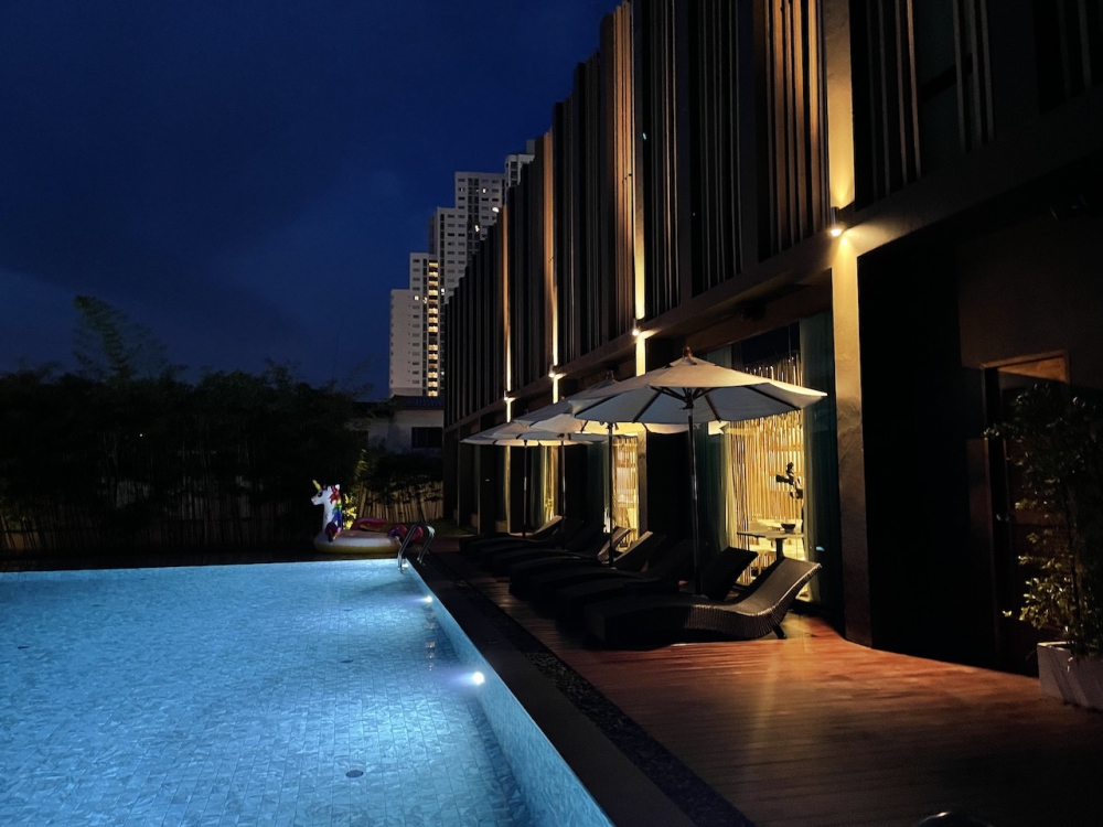 swimming pool Pattaya 