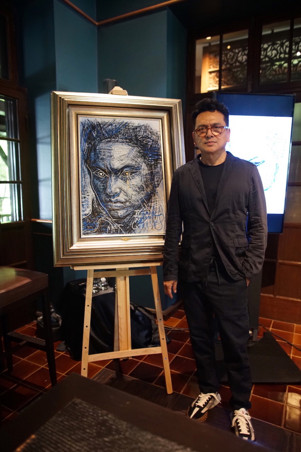 “ศักดิ์วุฒิ วิเศษมณี” โชว์ฝีมือภาพเหมือนขั้นเทพสร้างสรรค์ 33 ชิ้นสุดพิเศษ พร้อมเปิดให้จองสิทธิ์เป็นเจ้าของแล้ววันนี้