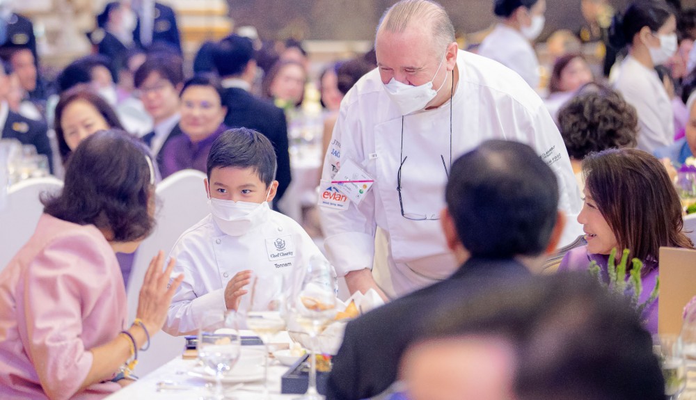  “Bangkok Chefs Charity 2024” ปิดฉากอย่างงดงามกับ 10 สุดยอดเมนูจาก 32 เชฟ และส้มตำพระราชทาน