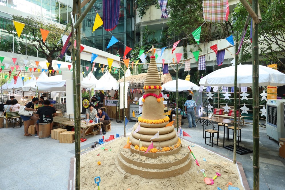 Enjoy Songkran Festival at EM DISTRICT, in the heart of Sukhumvit