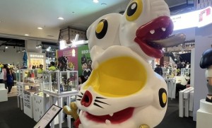 การเดินทางผ่านเรื่องเล่าและออริจินัลอาร์ตทอยของ 20 ศิลปินชื่อดัง  ใน “Hong Kong Art Toy Story 2024” เล่นใหญ่ที่เซ็นทรัลเ