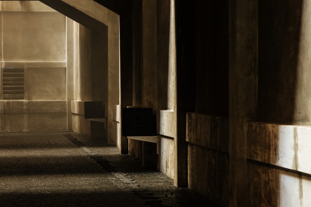 บางกอก คุนส์ฮาเลอ ชวนสำรวจแกนความคิดผ่านศิลปะของสิ่งที่มองไม่เห็น นิทรรศการร่วมสมัย “nostalgia for unity” ผลงานของกรกฤต