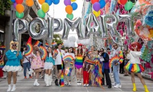 POP MART นำทีมชาวป๊อปกว่า 100 ชีวิต ร่วมพาเหรด Rhythm of Pride สนับสนุนความเท่าเทียม