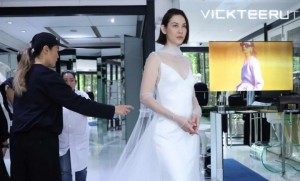 เปิดเบื้องหลังชุดแต่งงาน แมท-ภีรนีย์ จากแบรนด์ VICKTEERUT