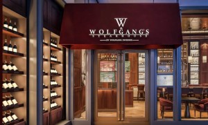 เปิดตัว Wolfgang’s Steakhouse สาขาแรกในไทย พร้อมส่งตรงความอร่อยแบบนิวยอร์กแท้ๆ!