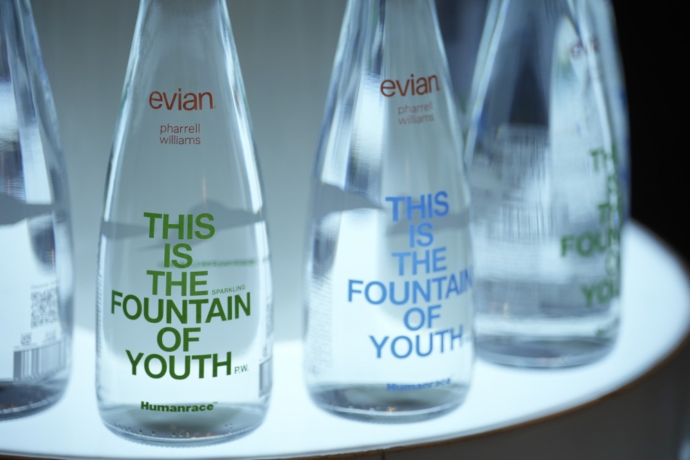 evian  เปิดตัวขวดรุ่น Limited-Edition ใหม่ล่าสุด  “The Fountain of Youth” ออกแบบโดย  Pharrell Williams x Humanrace