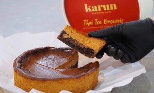 Thai Tea Brownie ความหอมละมุนของชาไทยที่แทรกอยู่ในชีสเค้กจากดาวมิชลิน