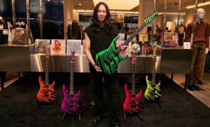 Rockstar–Energy That Drips, Uniquely Yours กีต้าร์ 5 ตัว ลิมิเต็ดจาก ‘ยอด Bodyslam’