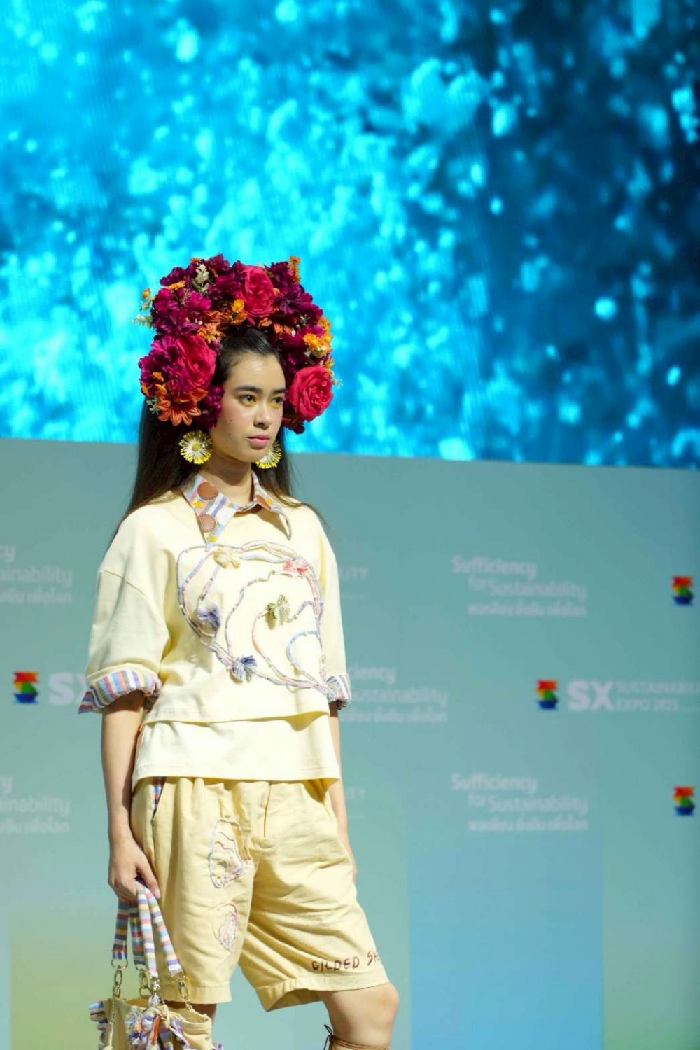 ฟิวชั่นผ้าขาวม้าไทยให้ร่วมสมัยผ่านคอนเซ็ปต์ของนักออกแบบวัยรุ่น