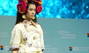 ฟิวชั่นผ้าขาวม้าไทยให้ร่วมสมัยผ่านคอนเซ็ปต์ของนักออกแบบวัยรุ่น
