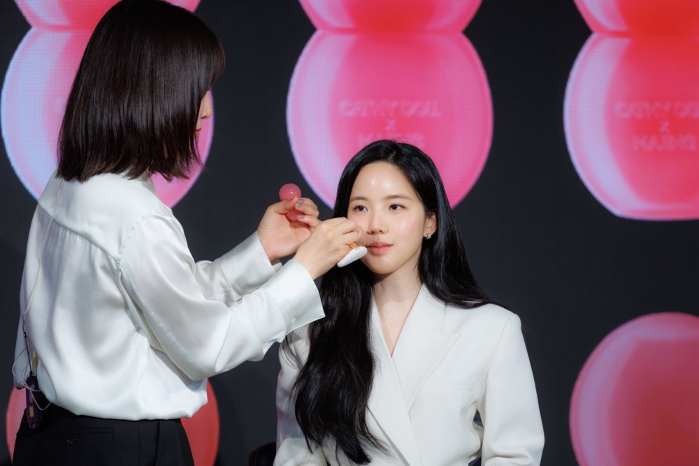 เมื่อบิวตี้แบรนด์ไทยระดับไอคอนิก จับมือกับเมคอัพอาร์ทิสต์ตัวแม่แห่งวงการ K-Beauty