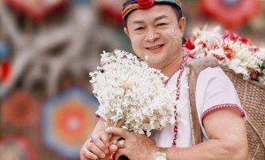 ภัทรพงศ์ วงศ์กิจเกษม : ผู้นำตลาดโอ๊ะป่อยให้เติบโตบนทางสายพอเพียง จากลำน้ำภาชี สู่ตลาดวิถีพุทธที่เติบโตด้วยหัวใจชุมชน