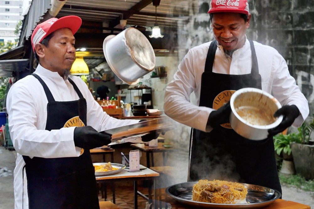 ‘เบดูอิน สเต็ก&เคบับ ข้าวหมกอาหรับคว่ำหม้อ’ ลีลาคว่ำหม้อ ความสุขที่มาพร้อมกลิ่นโชยของเครื่องเทศ