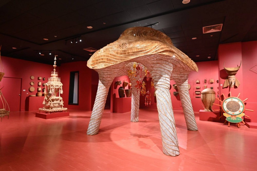 หอนิทรรศการใหม่ “เครื่องจักสาน”...งานหัตถศิลป์ร่วมสมัย ภูมิปัญญาดั้งเดิมที่ถูกถักทอในภาษาดีไซน์