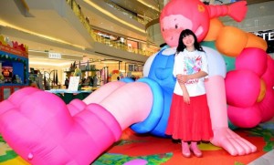 Flower Art Garden at ICONSIAM: สวนดอกไม้ศิลปะร่วมสมัยจาก give.me.museums รับต้นปี 2026