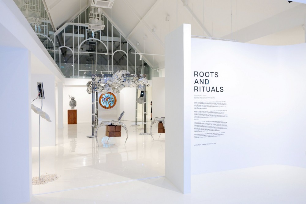 “Roots & Rituals” เมื่อความทรงจำ วัฒนธรรม และพิธีกรรม ค่อยๆ เผยตัวผ่านศิลปะร่วมสมัยที่ AGNI