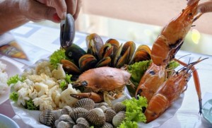 บันทึกหนึ่งมื้อที่สโมสรท้ายเรือหลวงแม่กลอง