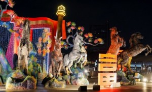 ICONSIAM ฉลองตรุษจีน 2569 เปิดแลนด์มาร์ก “Weaving Prosperity” ประติมากรรมม้ามงคล โดย กรกต อารมย์ดี