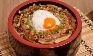 “สึโบฮาจิ” จัดเต็มข้าวหน้าสไตล์ฮอกไกโด กับเทศกาล Donburi Matsuri ที่สายด้งไม่ควรพลาด