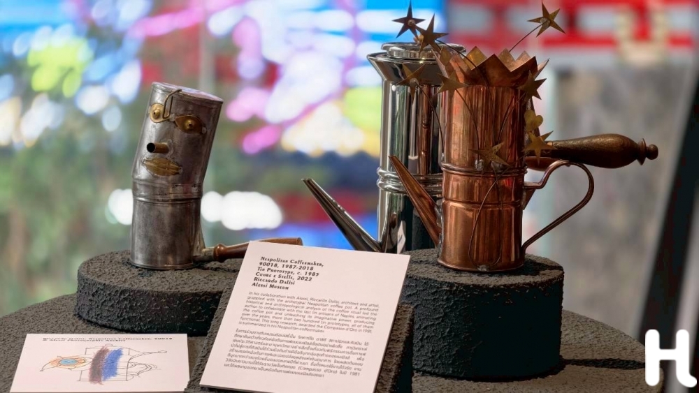 coffee maker by famous architect - Italy