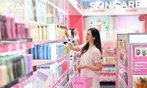 สวยให้สุด แล้วหยุดที่ LOOKS ร้านบิวตี้เต็มรูปแบบแห่งแรก