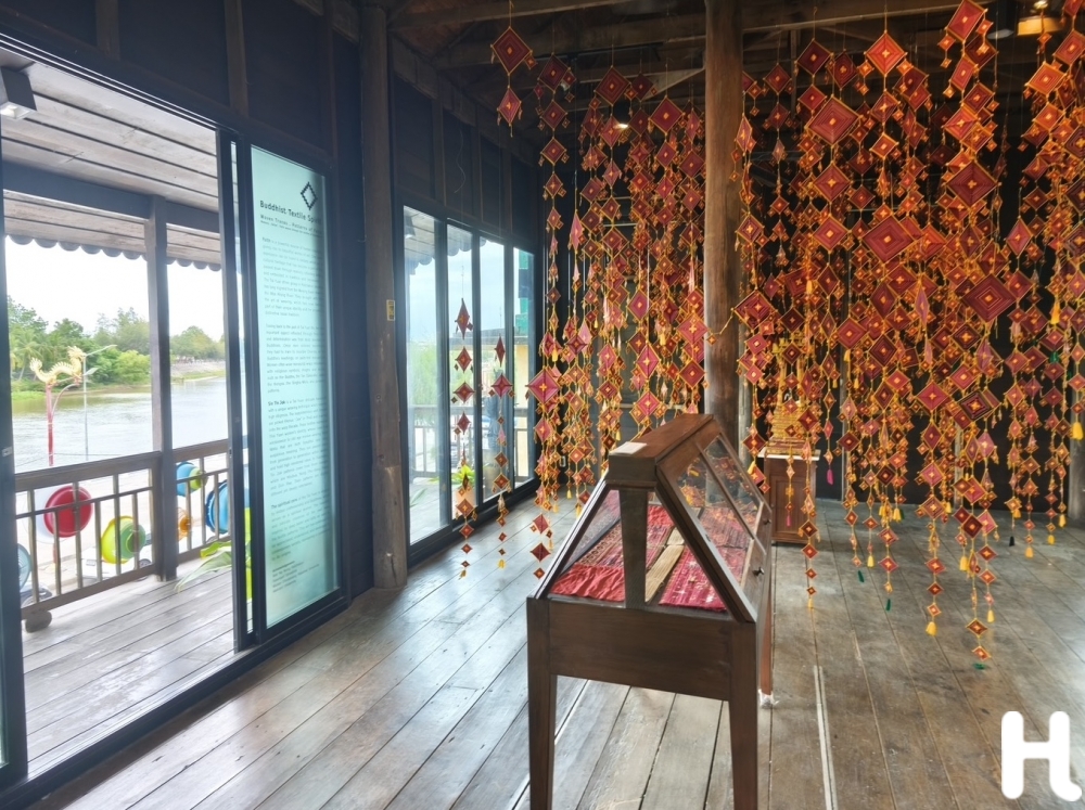 Tai-Yuan textile exhibition - Ratchaburi