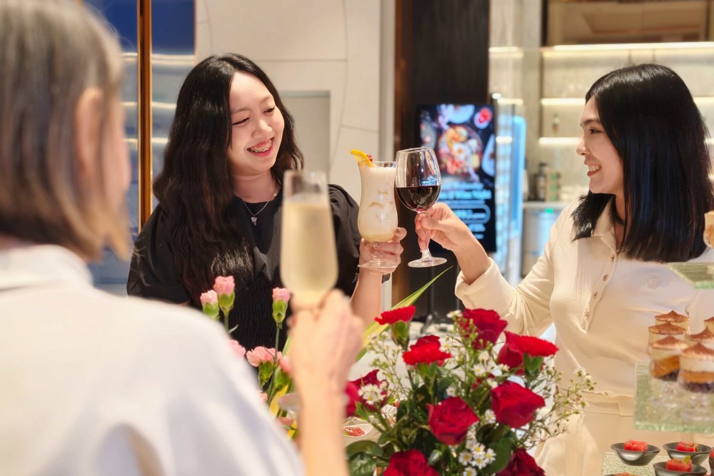 แจกพิกัด “Tapas & Wine Night” เปลี่ยนเย็นวันพุธให้ไม่น่าเบื่อกับบุฟเฟต์ทาปาสพร้อม 2 ดริ้งก์ ในงบแบงค์ม่วงมีทอน!!