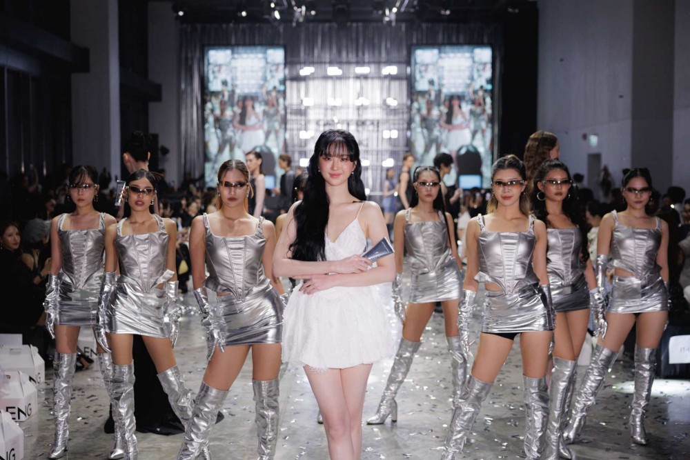 เสิร์ฟความโกลว์แบบตัวแม่! CATHY DOLL x MAENG เปิดตัวคอลเลกชันใหม่ ชวน 'ต้าเหนิง–ต่อ ธนภพ' ร่วมสร้างโมเมนต์แห่งปี