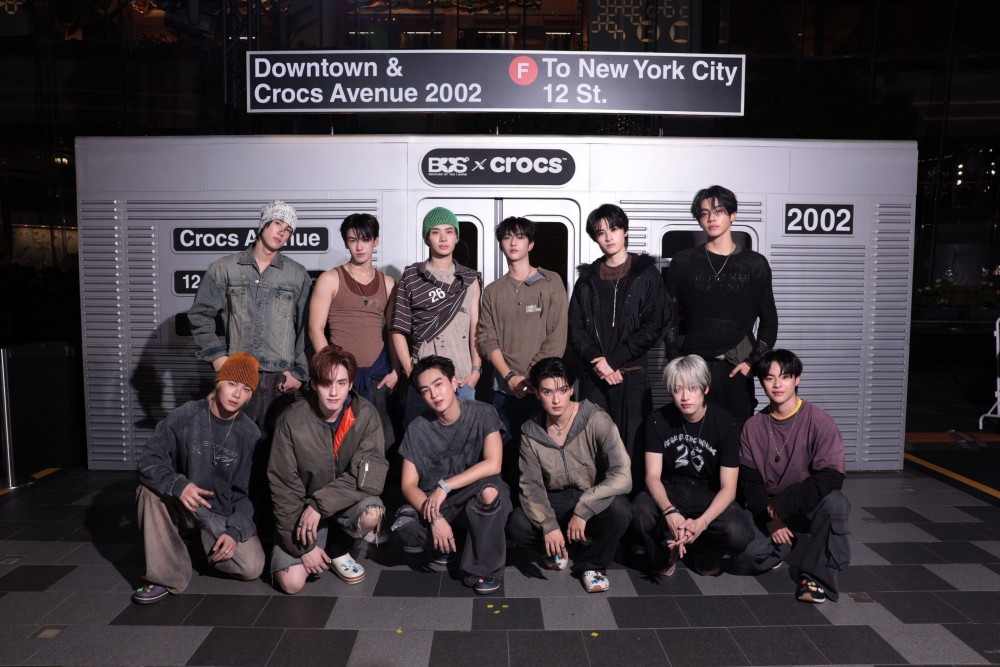 ลุคเท่มีสไตล์! Crocs ดึง 12 หนุ่ม BUS นั่งแท่นแบรนด์แอมบาสเดอร์กลุ่มแรก พร้อมเปิดตัว Crocband 3 ดีไซน์สุดไอคอนิก